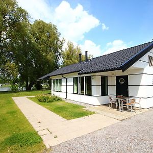 Gustavsvik Stugby & Camping